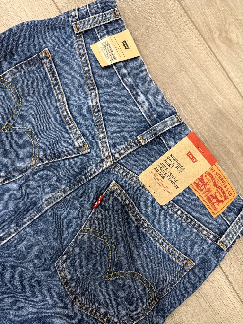 Levi's High-Rise Back Slit Skirt BWNT